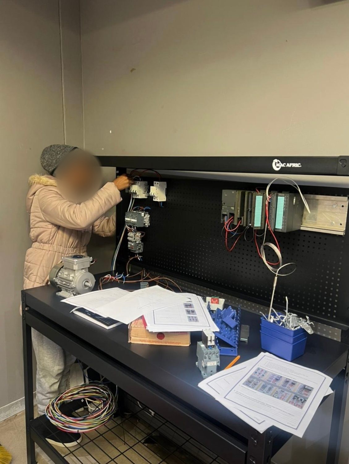 Wiring an S7-300 panel